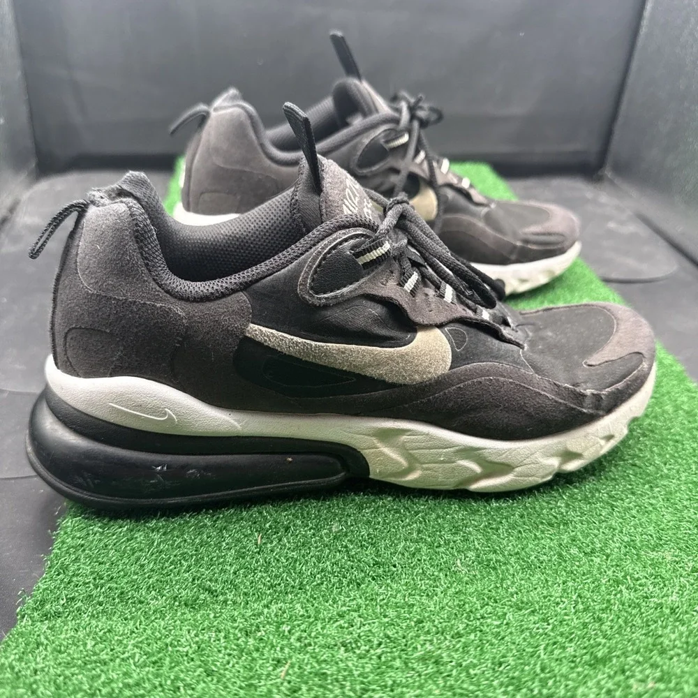Nike Air Max 270 React Womens Size 7/Youth 5.5 Black Running Shoes BQ0103-009